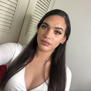 Meet your Posher, Jo-ennie